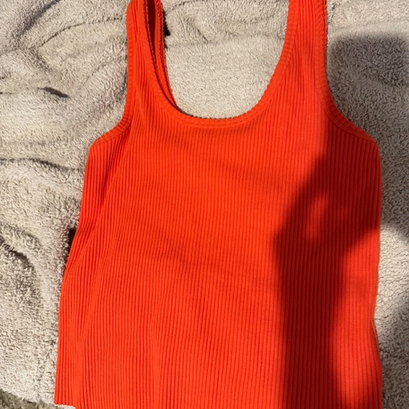 Vince Ribbed Tank Size Medium - Picture 2 of 7